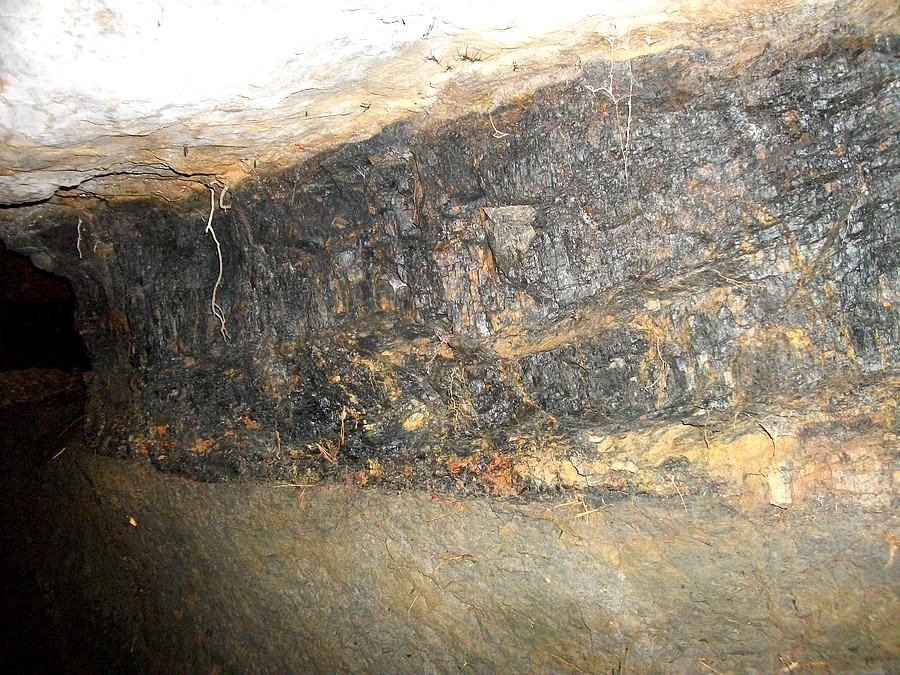 Hinds Rd cave (1).jpg