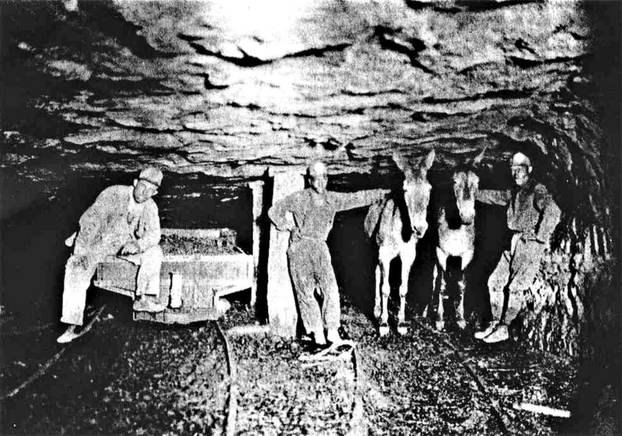 Old_Time_Coal_Mine_2.jpg